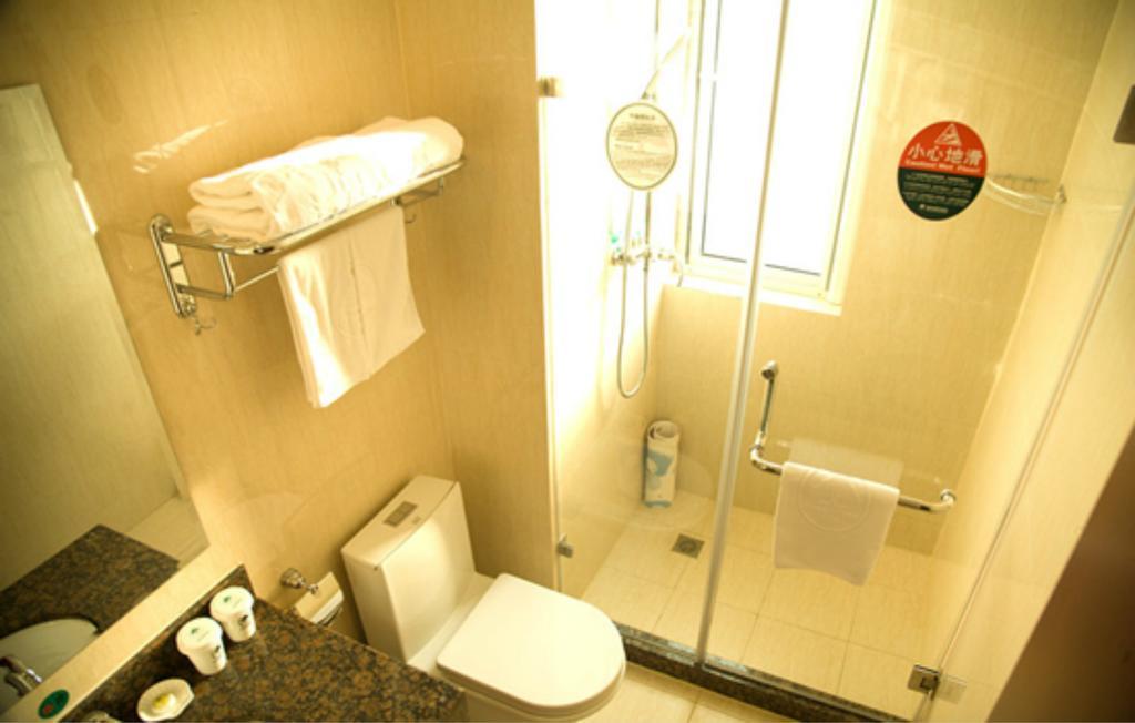 Greentree Inn Shanghai Dongming Road Subway Station Express Hotel Kültér fotó