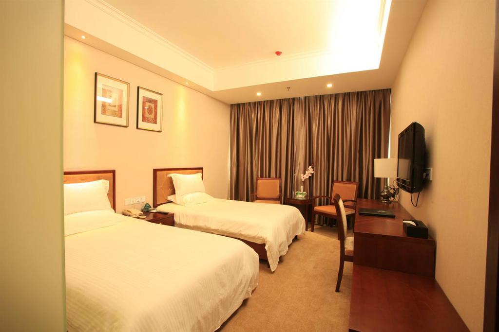 Greentree Inn Shanghai Dongming Road Subway Station Express Hotel Kültér fotó