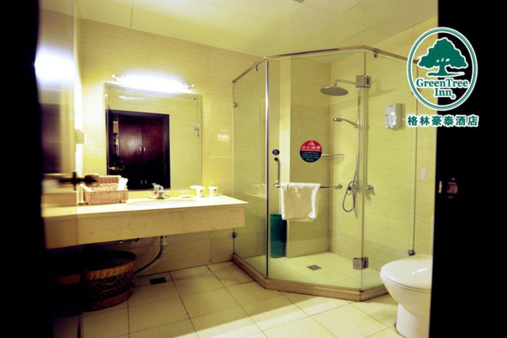 Greentree Inn Shanghai Dongming Road Subway Station Express Hotel Kültér fotó
