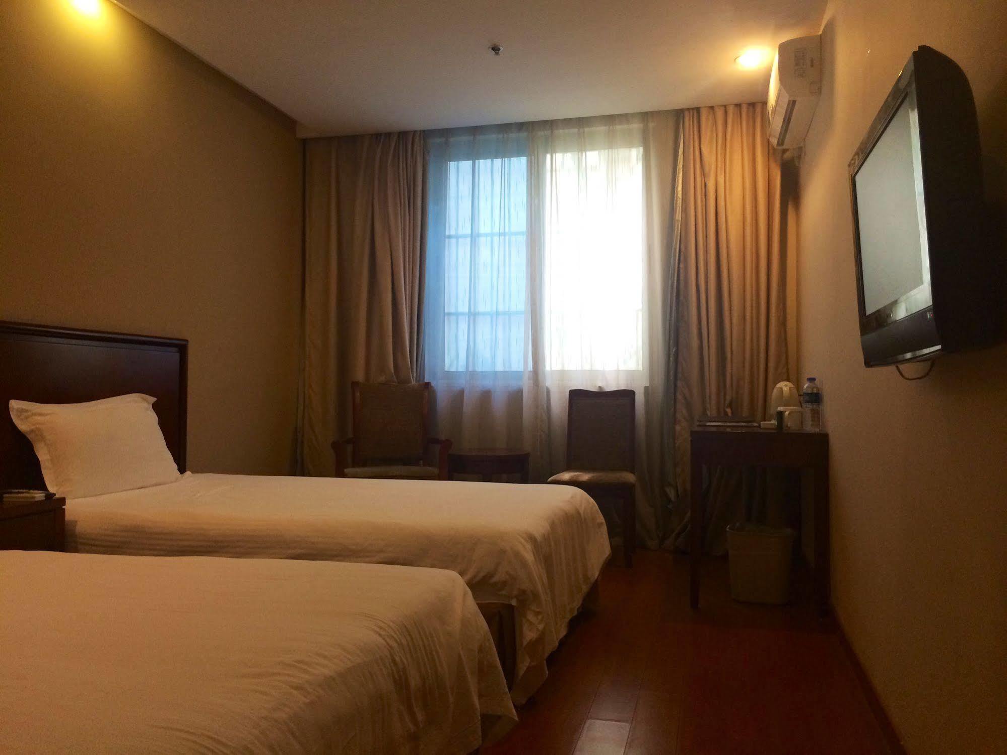 Greentree Inn Shanghai Dongming Road Subway Station Express Hotel Kültér fotó
